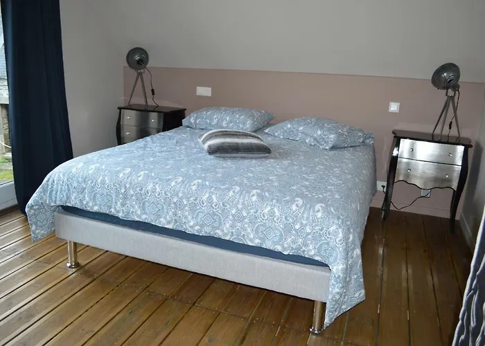 De L'hotel Mahey 펜션 Champrépus