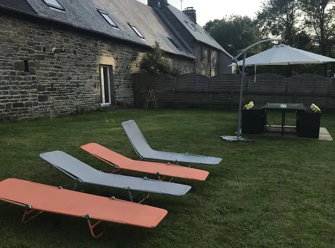 펜션 De L'hotel Mahey Champrépus